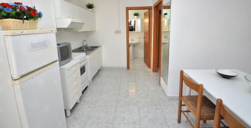 Elena Aparthotel 3*