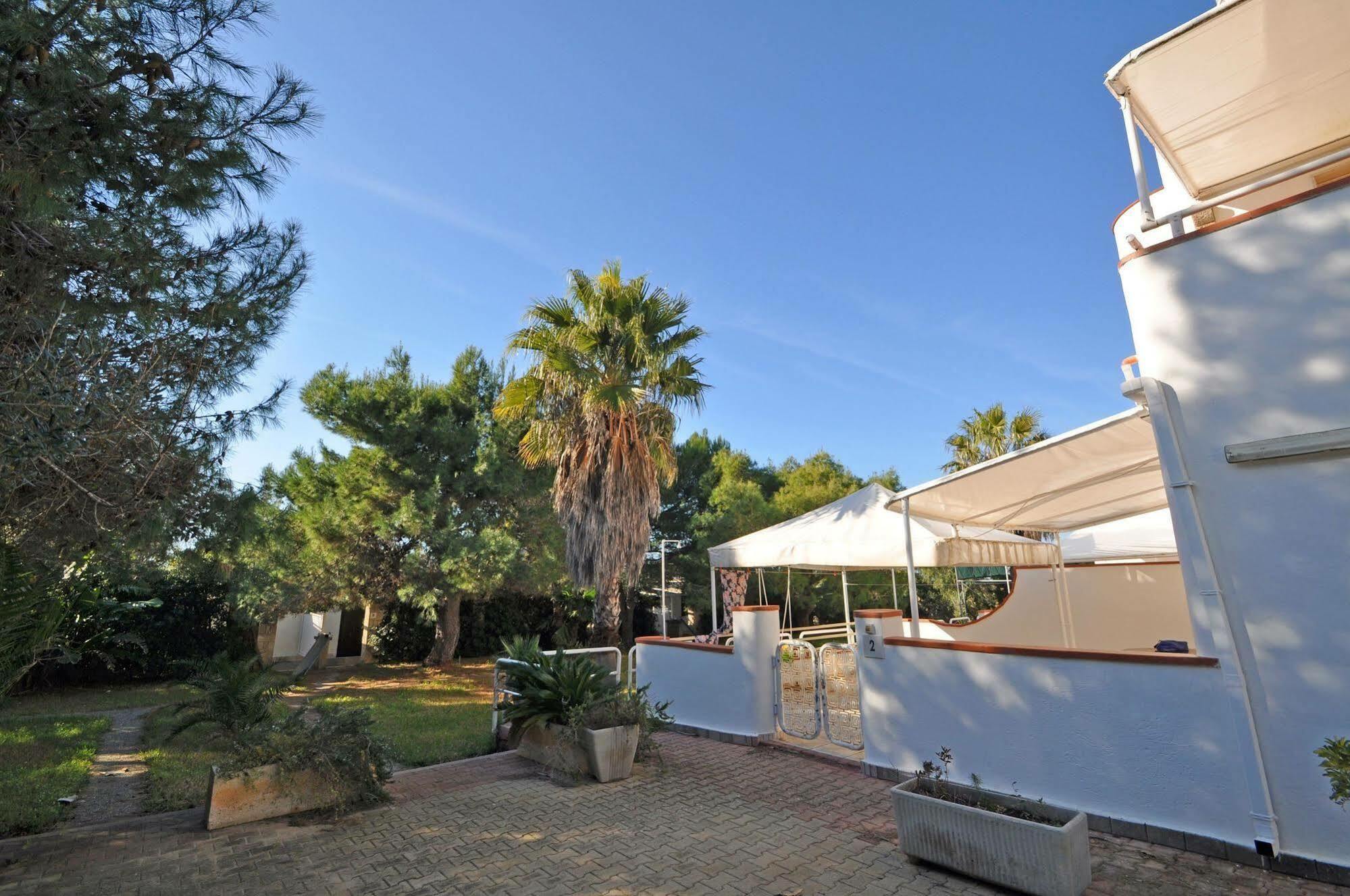 Elena Aparthotel